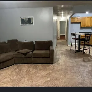 In A House With King Size Bed In A Landlord Hosted Three Bedroom Homestay