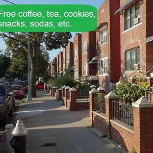 Men House Jfk Airport Homestay