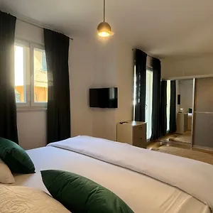 https://apartments-my-place.splithotels.org