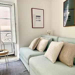 https://apartments-center-santos.hotels-lisbon-portugal.com