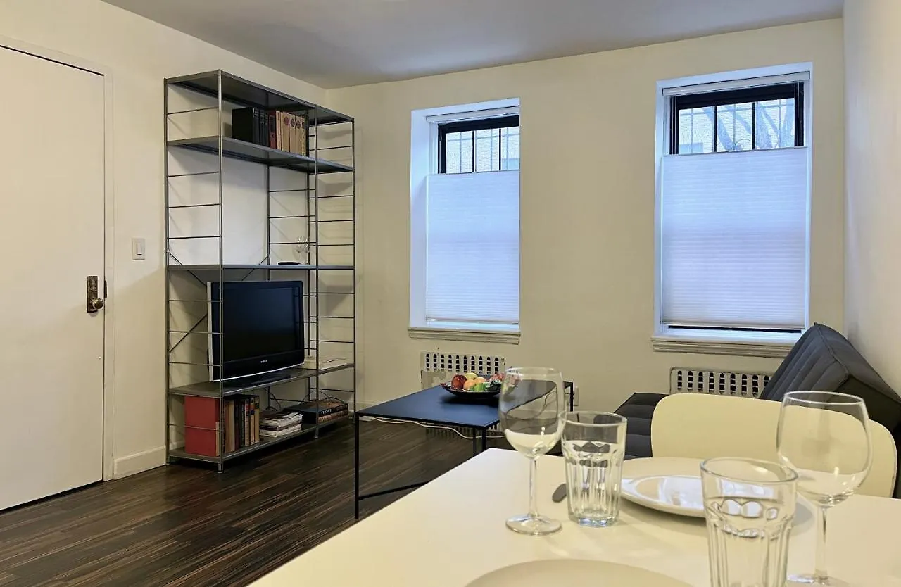 Close To All! 2-Room Suite In A 1-Family Townhouse New York