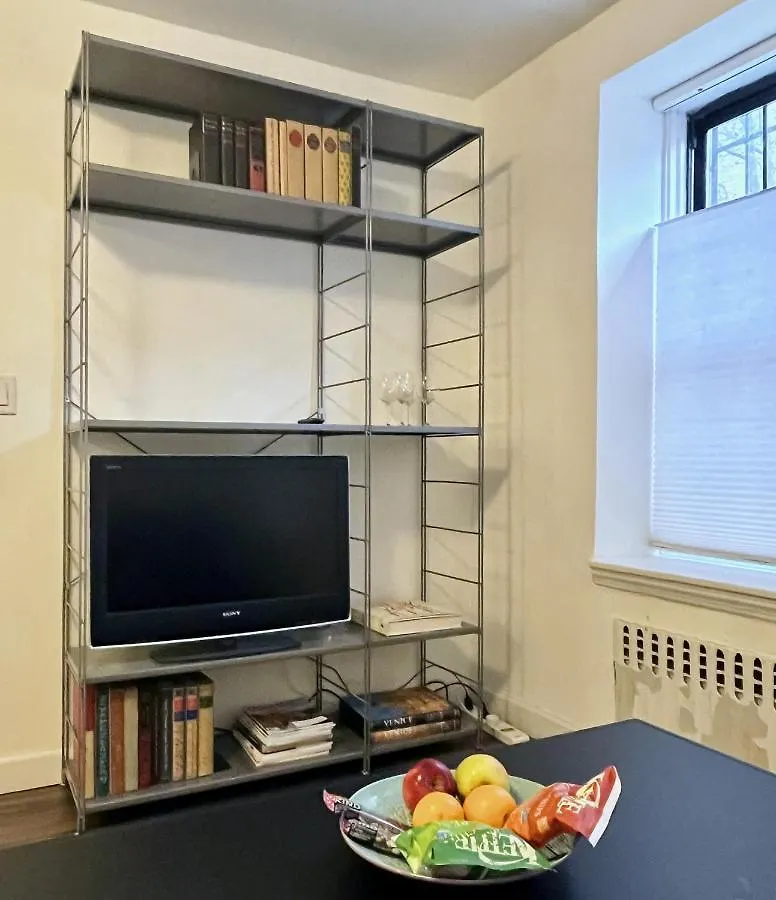 Close To All! 2-Room Suite In A 1-Family Townhouse New York USA