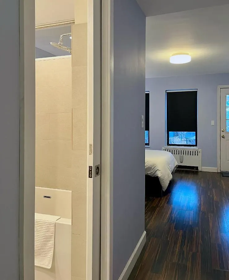 Apartment Close To All! 2-Room Suite In A 1-Family Townhouse New York