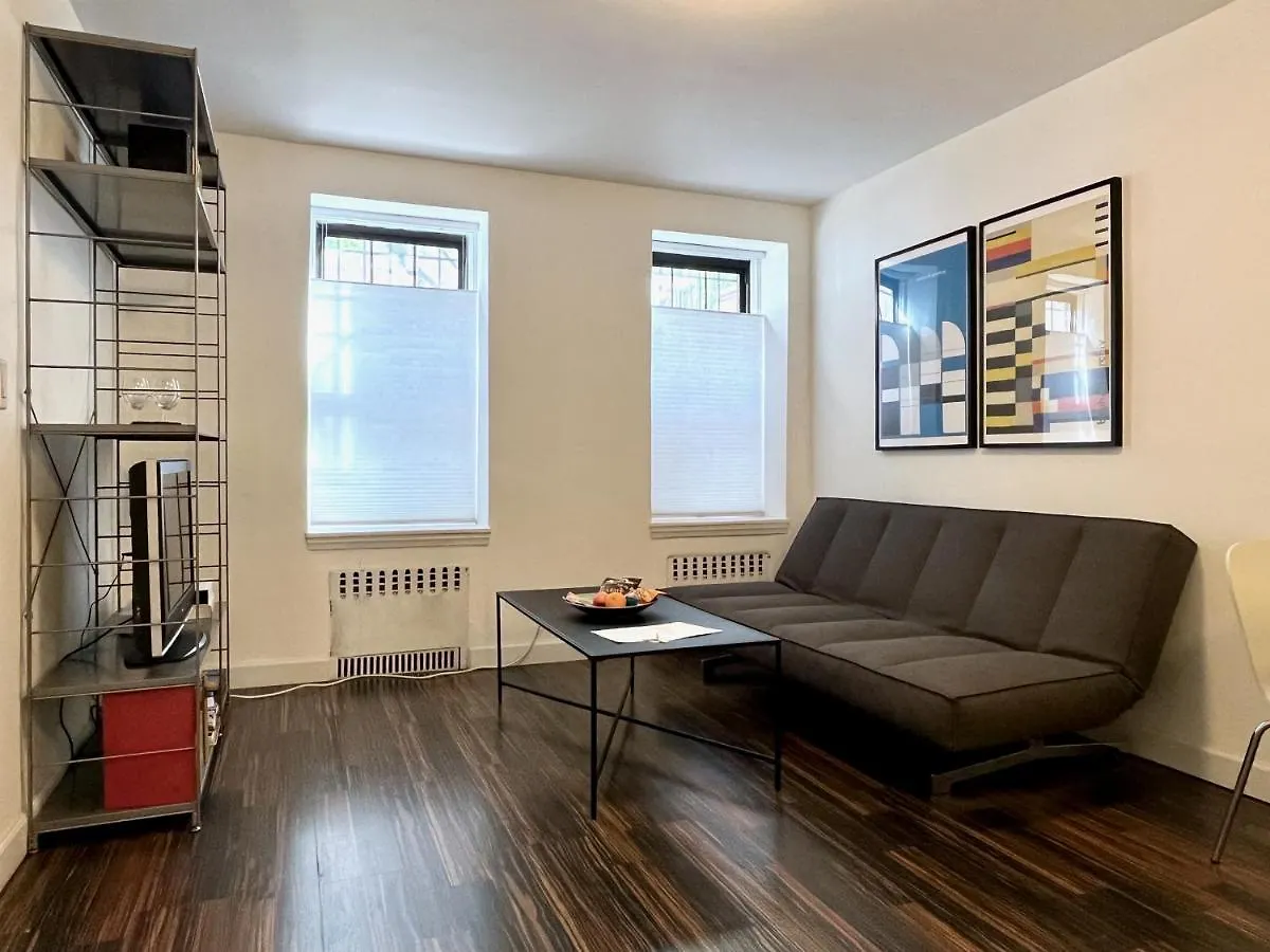 Close To All! 2-Room Suite In A 1-Family Townhouse New York